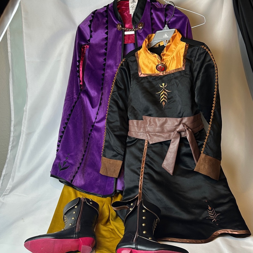 Disney Deluxe Anna Frozen Costume - 3 Piece Kids 5/6 with Size 11/12 Boots